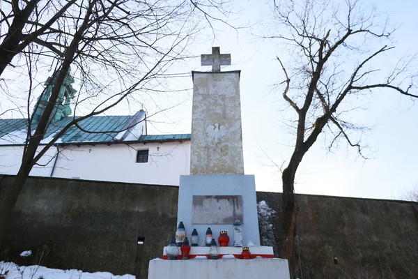 pomnik powstańców styczniowych w Kielcach