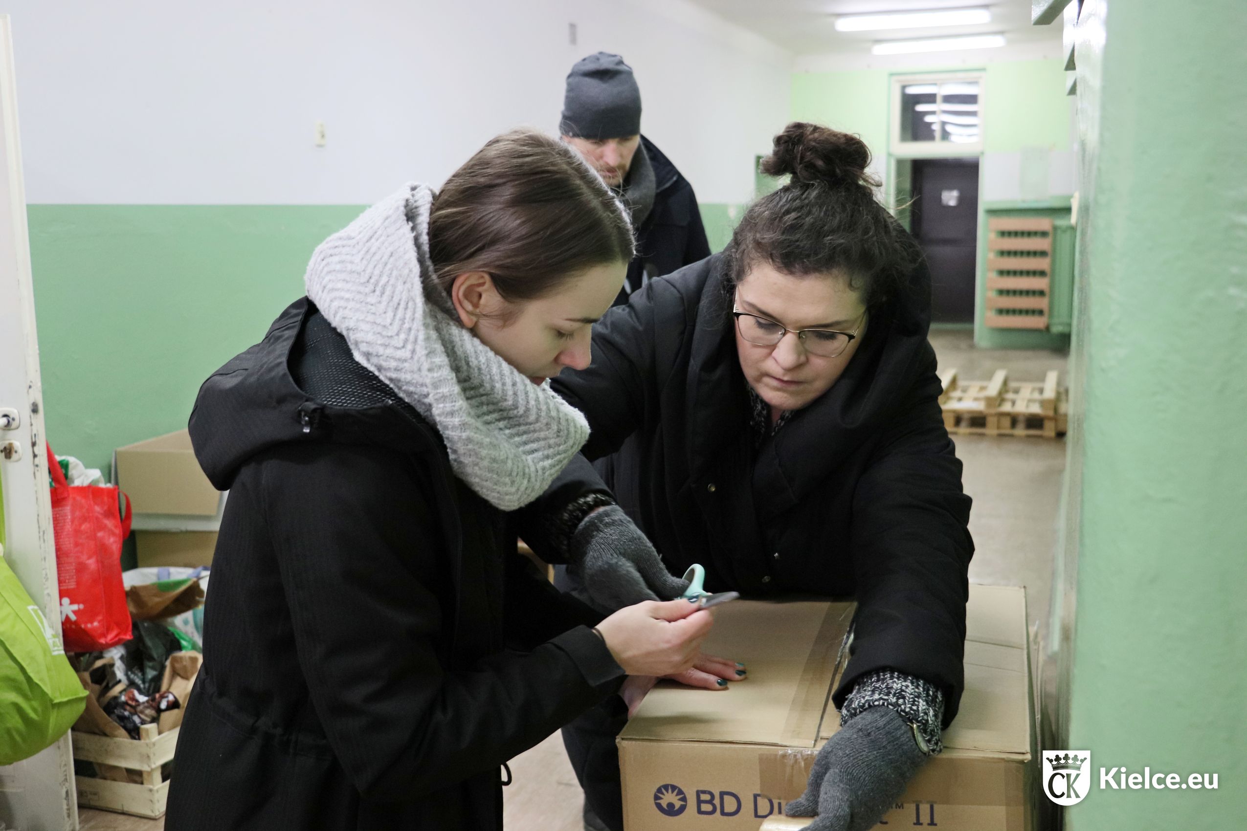 Pakowanie darów dla walczącej Ukrainy