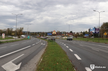 zdjęcie; skrzyżowanie ul. Orkana, Jaworskiego i Warszawskiej