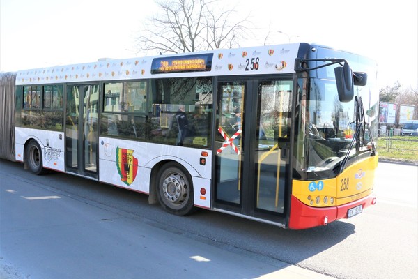 Autobus 04.jpg
